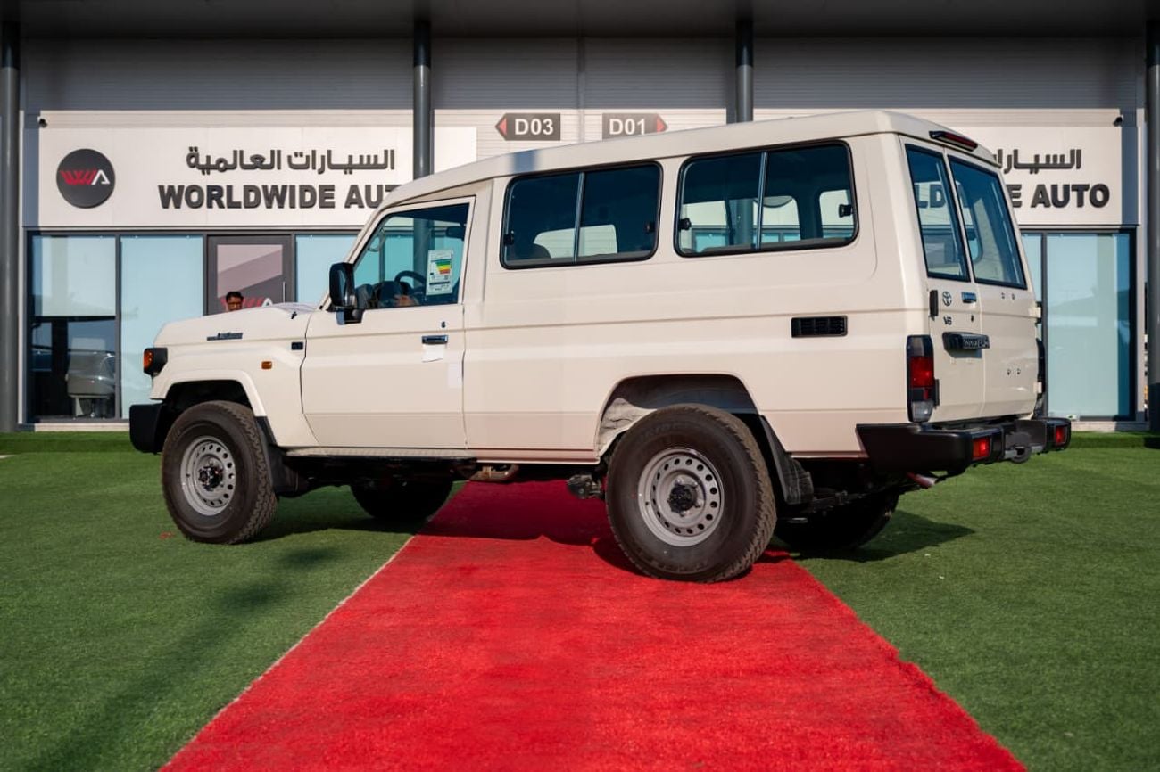 Toyota Land Cruiser 70 LC 78 HARDTOP 4.0L MT