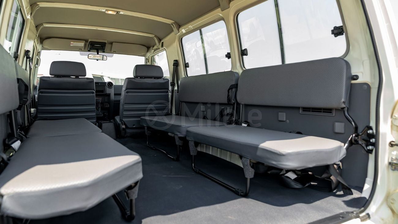 Toyota Land Cruiser 70 LC 78 HARDTOP 2.8L MT