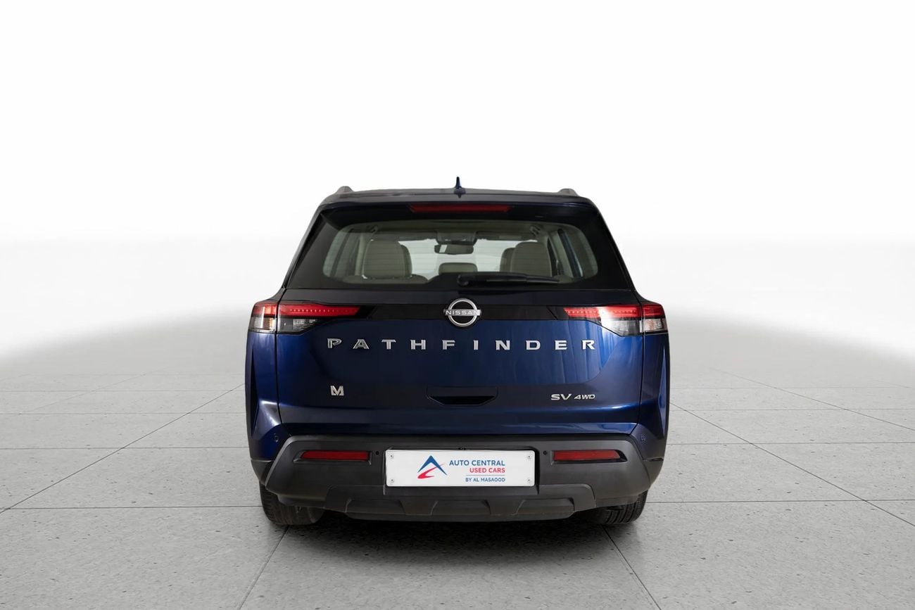Nissan Pathfinder SV 3.5