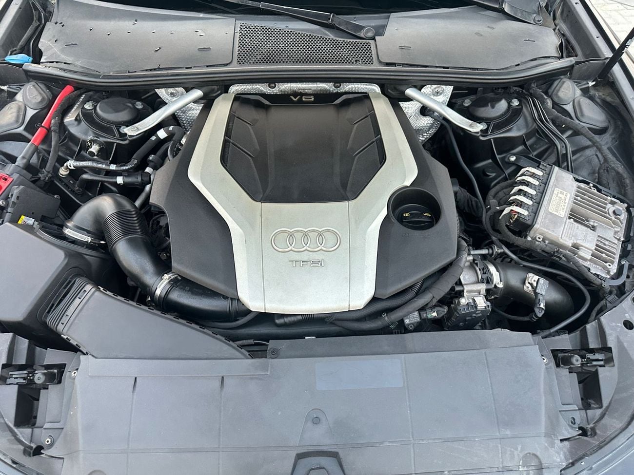 Audi A6 55 TFSI S-LINE