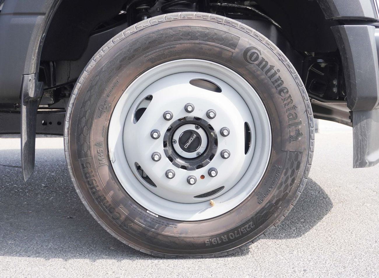 Ford F-550 6.7L DSL 4X4 DUAL TANK CAB CHASSIS TRUCK A/T 2026 MODEL