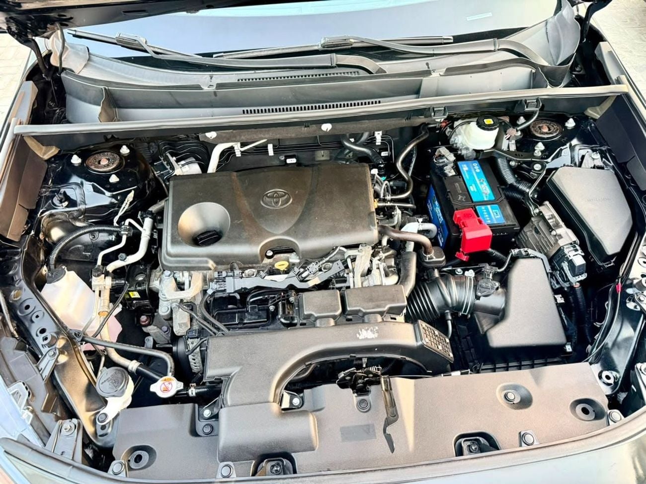 Toyota RAV4 LE