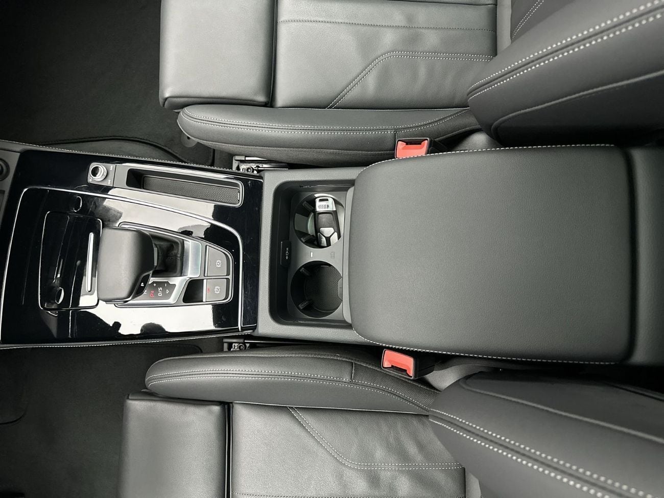 أودي Q5 45 TFSI S-LINE quattro 249hp (Ref# 75778)