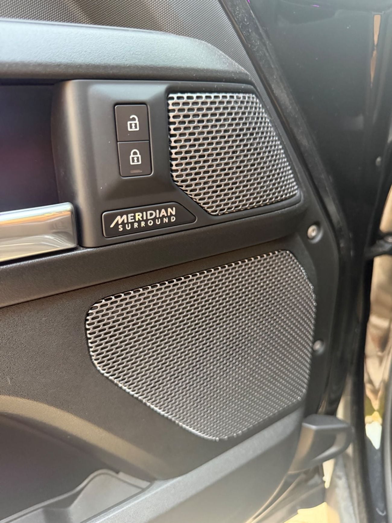 Land Rover Defender 90 P525