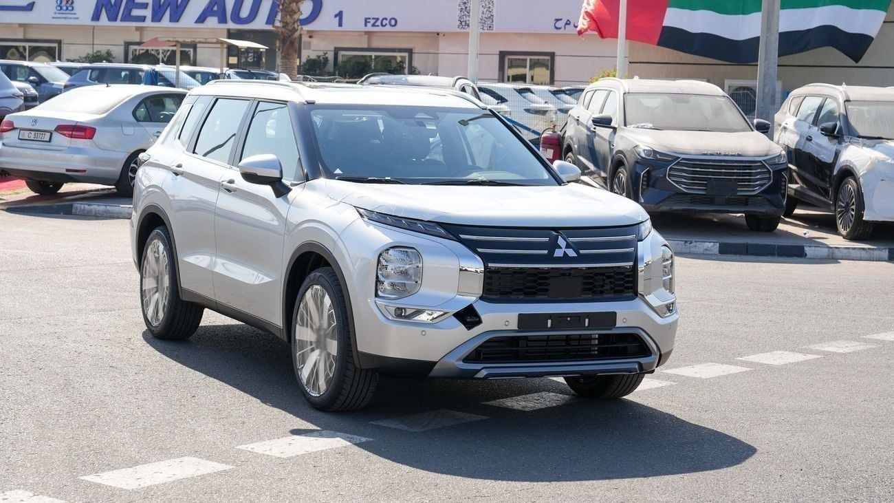 ميتسوبيشي آوتلاندر HIGHLINE ميتسوبيشي أوتلاندر 2026 – (G05) 2.5 لتر | SUV بسبعة مقاعد | مواصفات الخليج |
