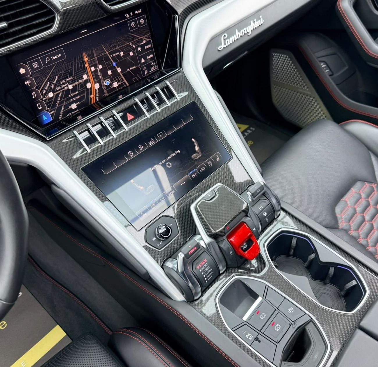 Lamborghini Urus STANDARD 2020 Lamborghini Urus, Warranty, Full Lamborghini Service History, Japanese Specs.