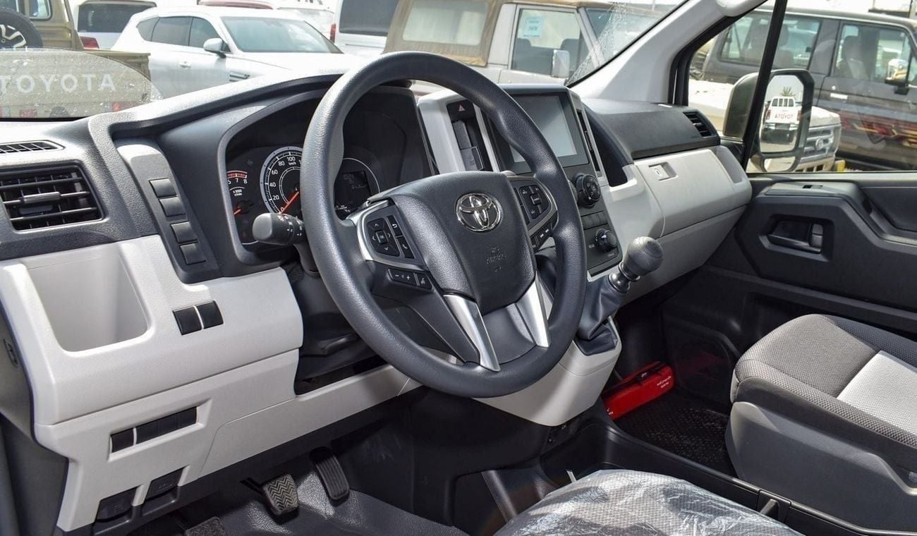 Toyota Hiace GL Toyota Haice 3.5 passenger 13 seater Model 2026