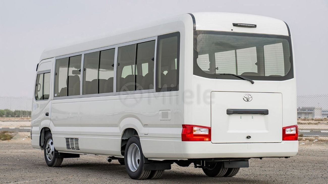 Toyota Coaster .