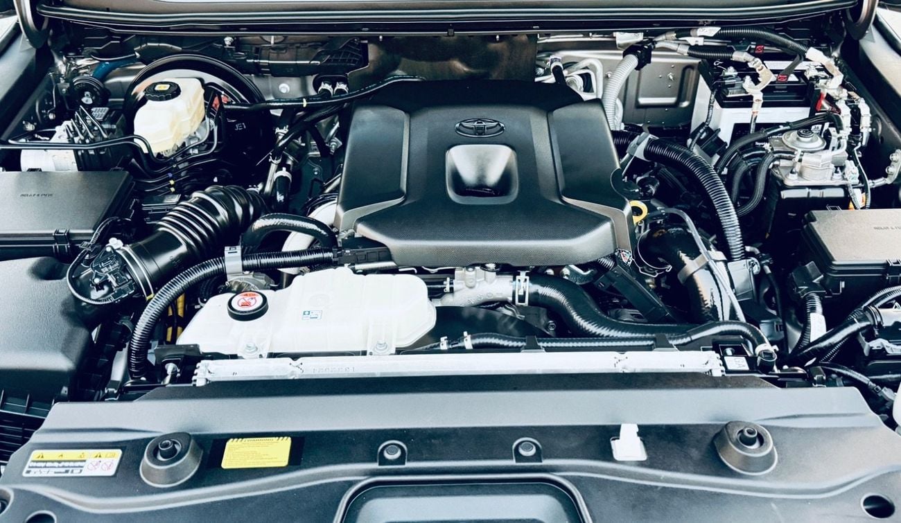 Toyota Prado KAKADU 2.8L Diesel 4 cylinders 7 seater 5 Doors RIGHT HAND DRIVE