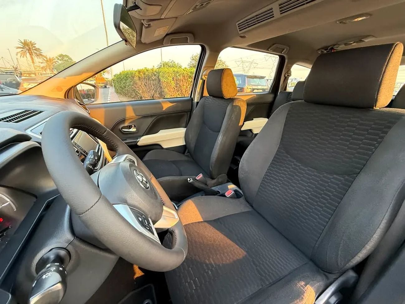 Toyota Rush EX - GCC Specs - Perfect Family