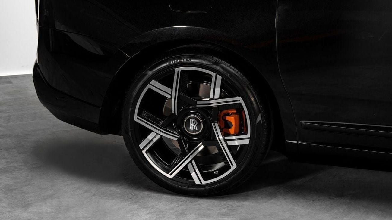 رولز رويس كولينان BLACK BADGE