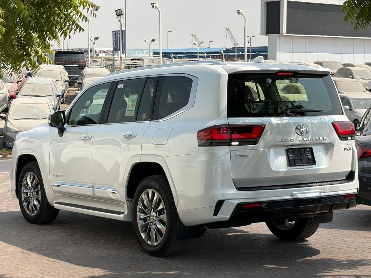 تويوتا لاند كروزر VXR | 3.5L PETROLL | PWR WITH LEATHER SEATS | JBL SPEAKERS WITH 360* CAMERA | RADAR | SUNROOF | MY2026
