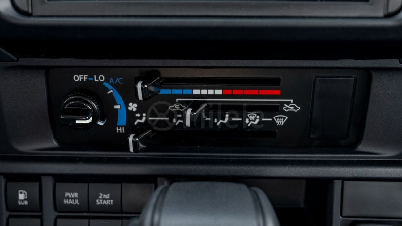 Toyota Land Cruiser 70 LC 78 HARDTOP 2.8L MT