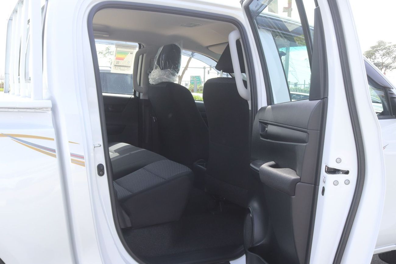 Toyota Hilux DC . 2.4L . 6-Speed Manual . Diesel . 4WD . 5 Seats . 4 Doors 2026 Model Toyota Hilux DC, 2.4L Diesel 4WD 6M/T