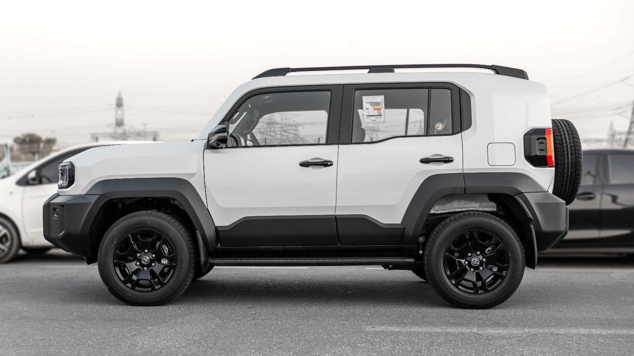 Toyota Land Cruiser Fj GXR 2027 Toyota Land Cruiser FJ 2.7L AT Petrol (White-Black)