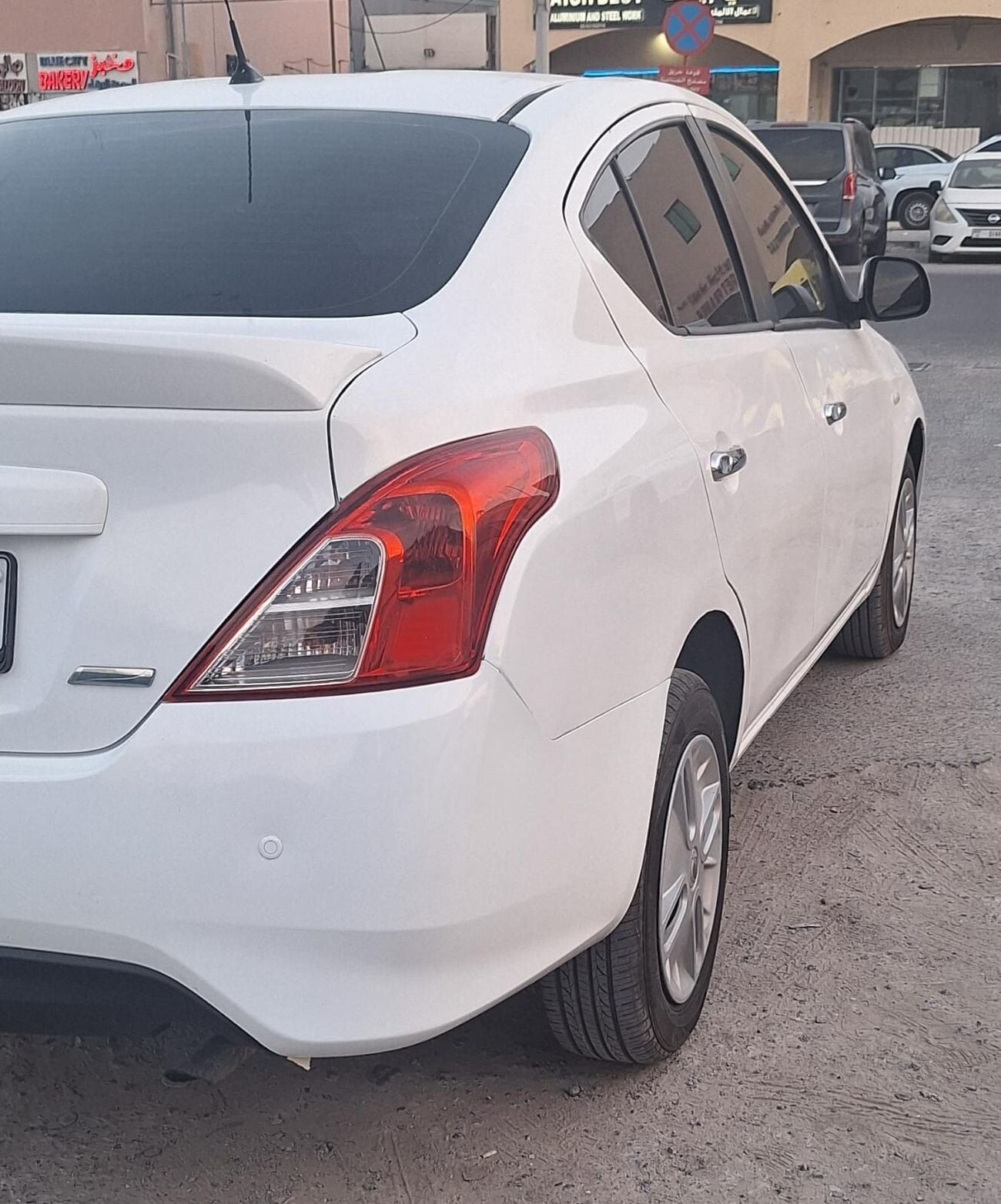 Nissan Sunny SV