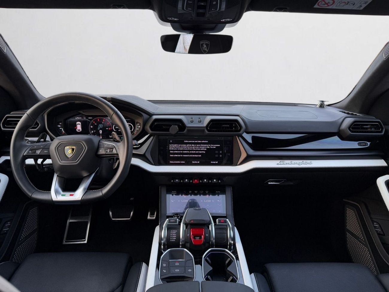 Lamborghini Urus SE UM FILE OPEN | SERVICE CONTRACT TILL 2030 | MATTE PPF | FULL AGENCY HISTORY
