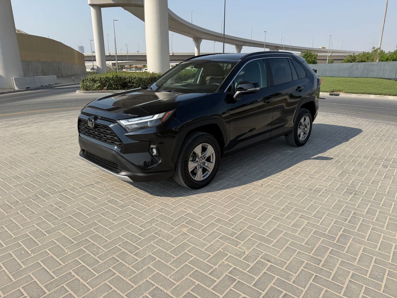 تويوتا راف ٤ XLE
