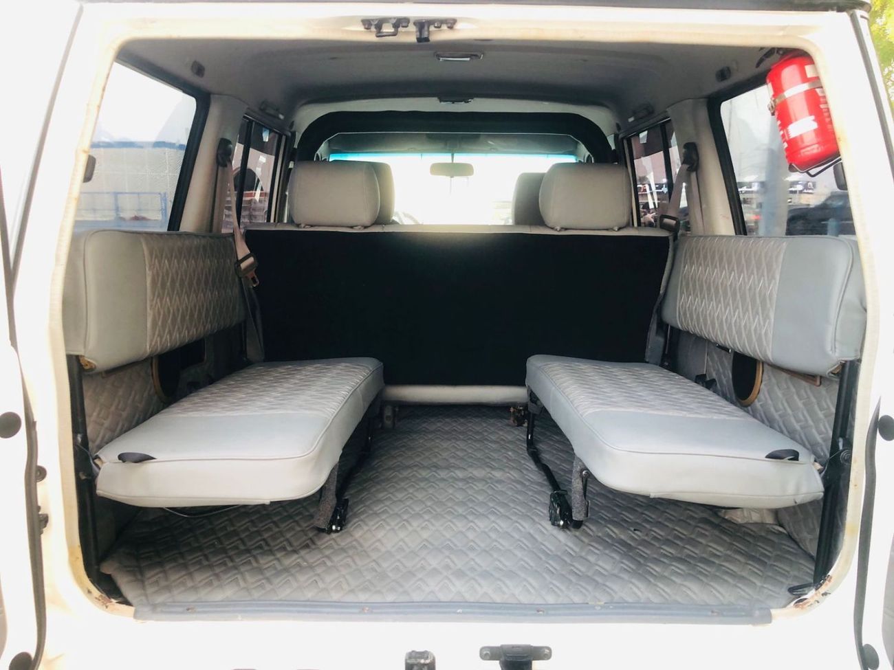 Toyota Land Cruiser 70 LC79 LX LC76 LHD 1VD-FTV 4.5L V8 Diesel Engine Manual Gear 4WD 7 Seats 5 Doors