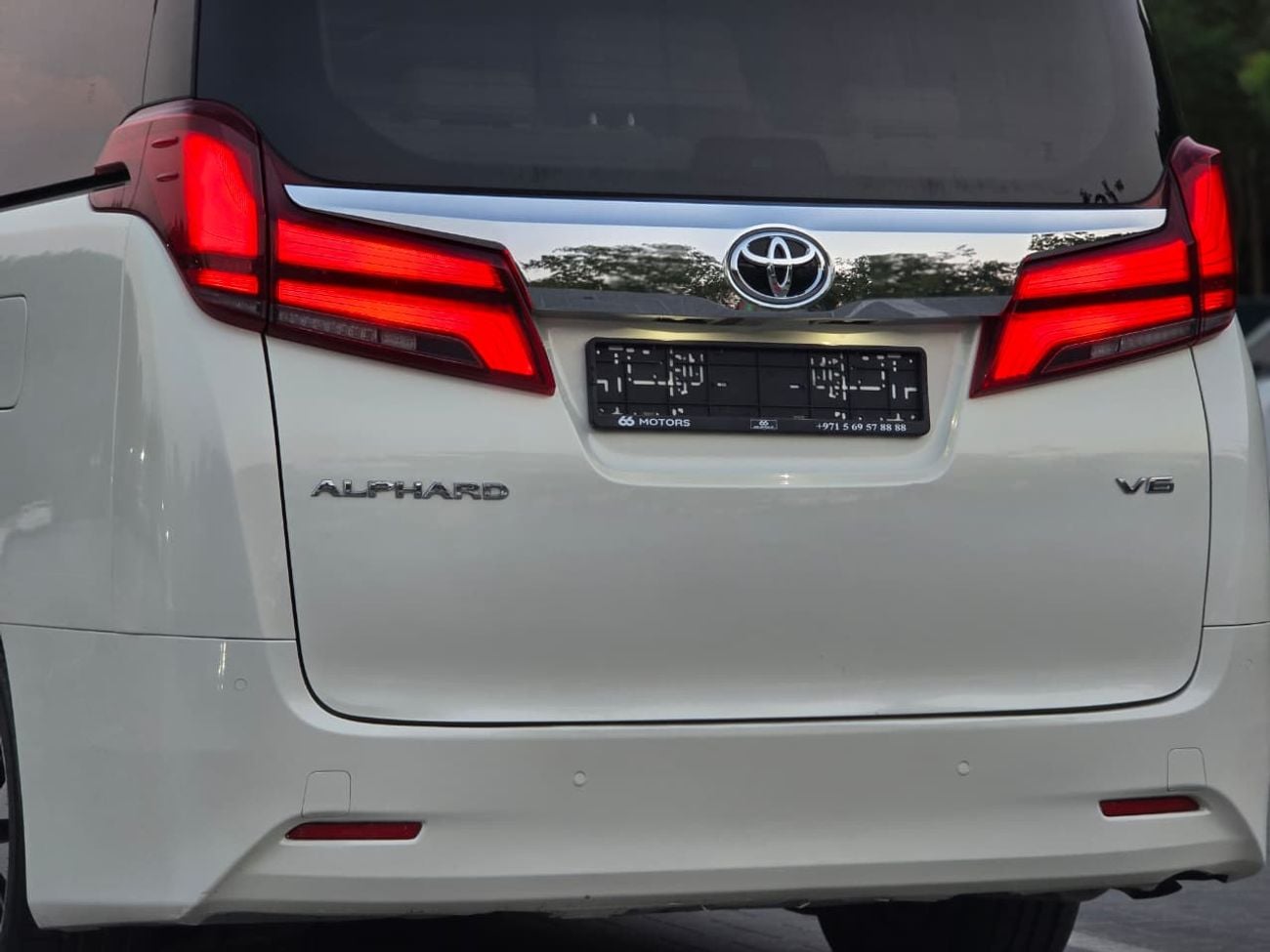 Toyota Alphard LIMITED 2019 Toyota Alphard V6 // Perfect condition // Single owner // Full option