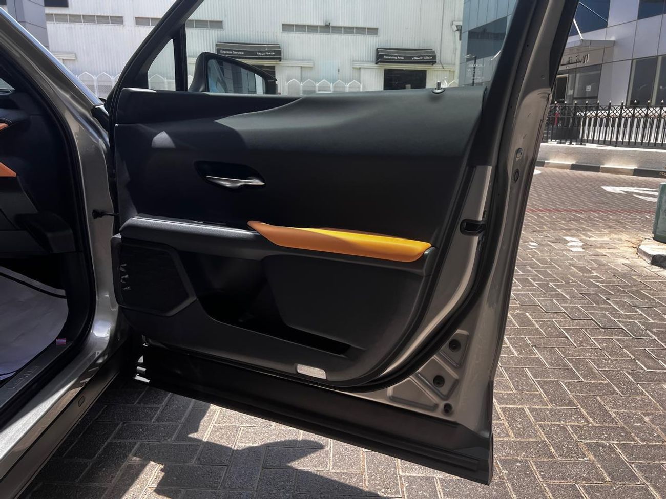 Lexus UX300h PREMIER
