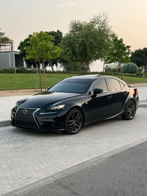 لكزس IS 350 F SPORT PLATINUM