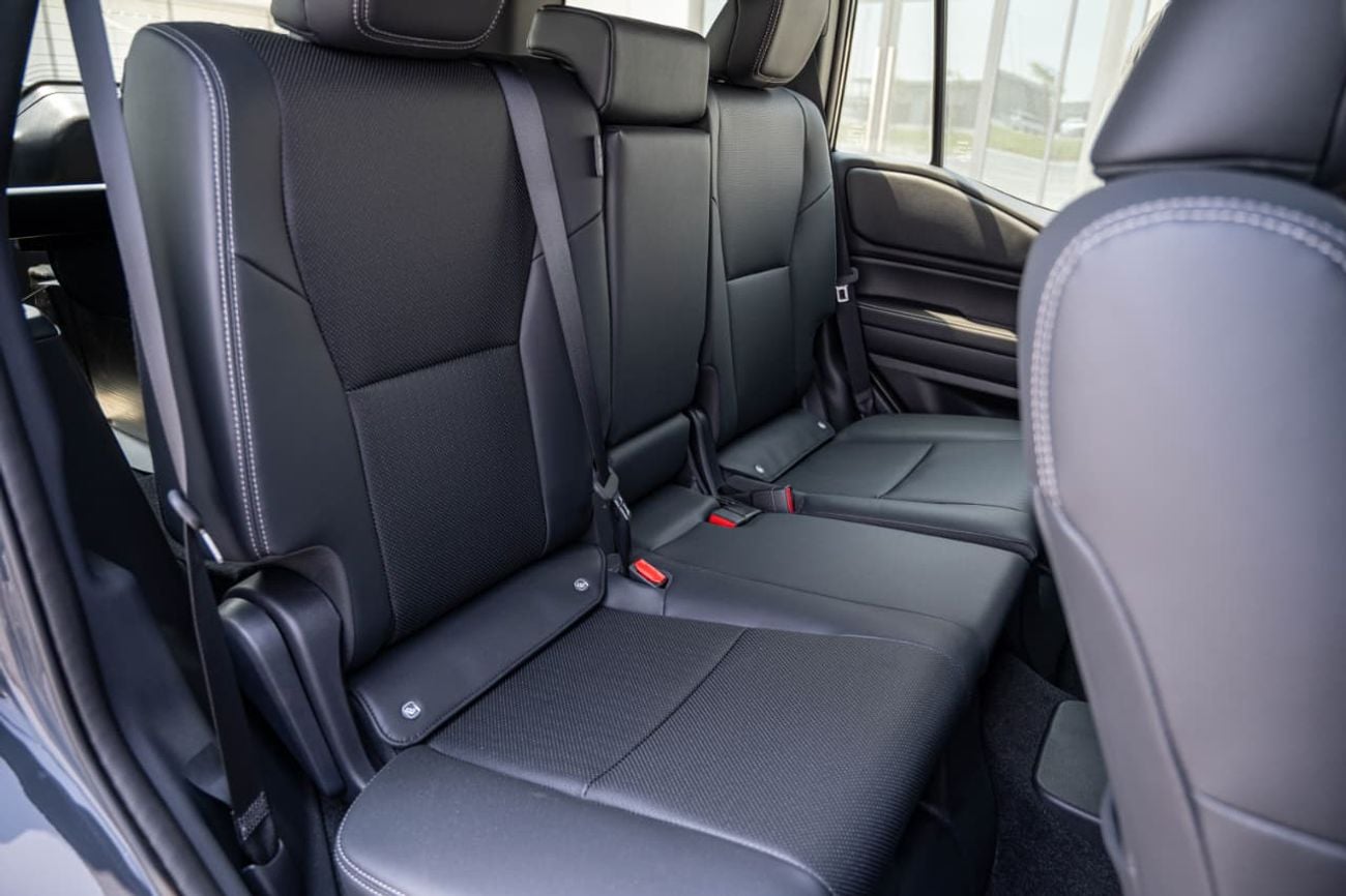 تويوتا برادو PRADO 2.8 DIESEL LIMITED AUTOMATIC FOUR WHEEL DRIVE 7 SEATS 5 DOOR