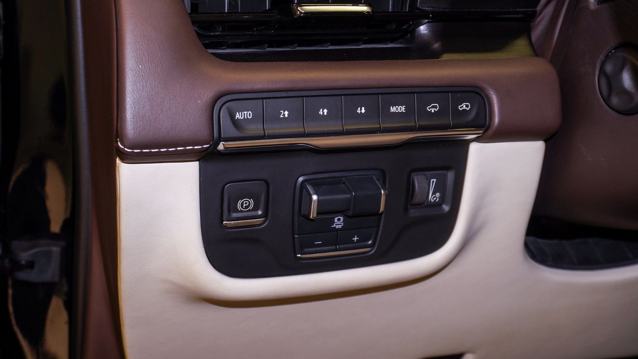 Cadillac Escalade Premium Luxury Platinum 6.2L AWD