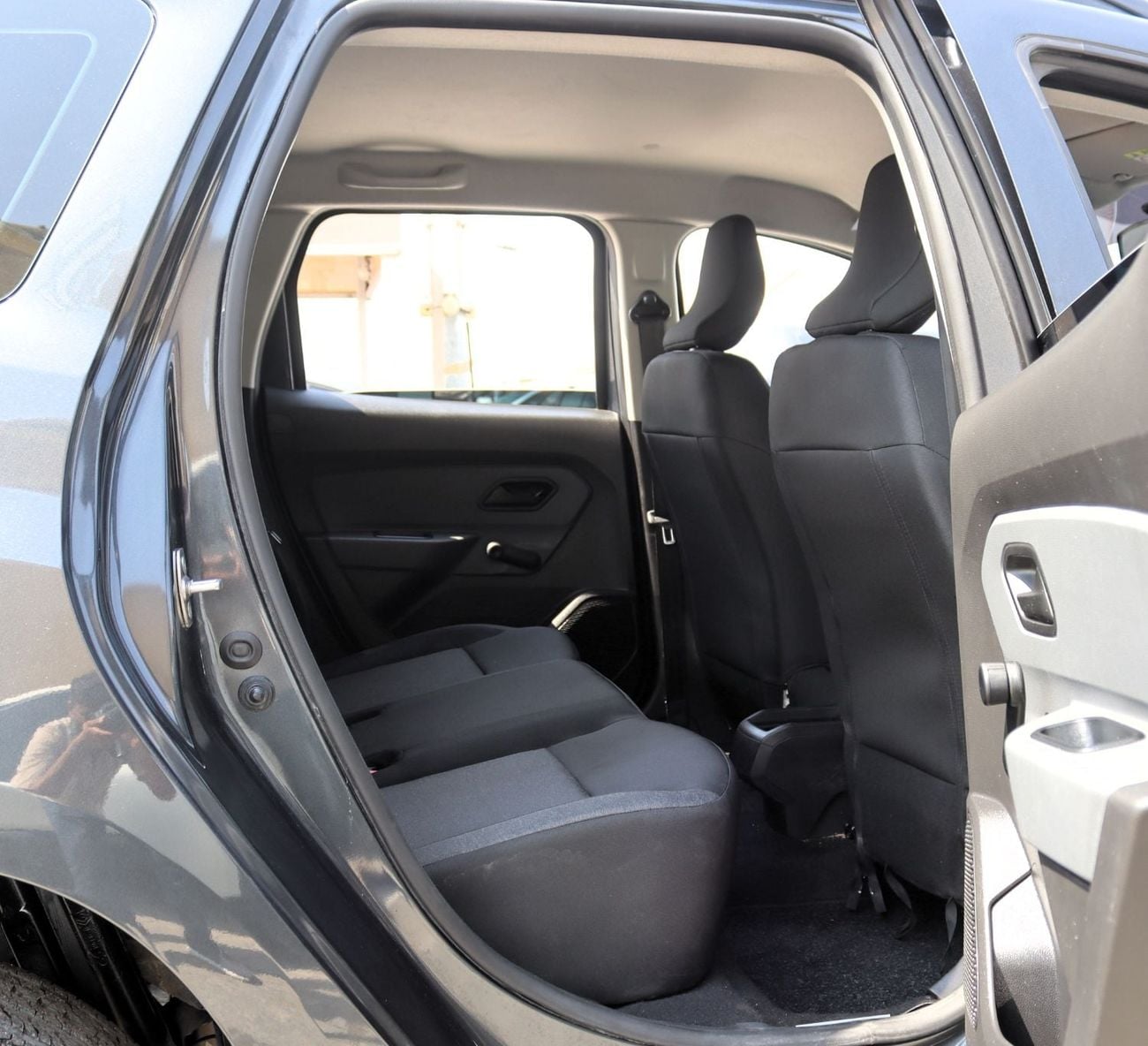 Renault Duster LE ACCIDENTS FREE - GCC - ORIGINAL PAINT - 1600 CC - PERFECT CONDITION INSIDE OUT