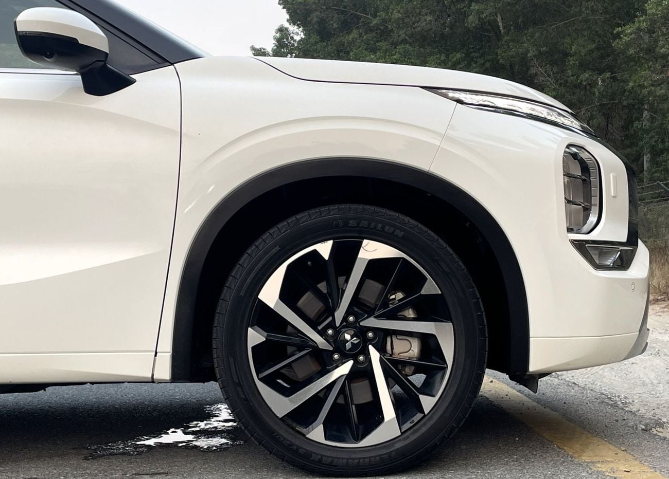 Mitsubishi Outlander PREMIUM ACCIDENTS FREE - GCC - P LINE - ORIGINAL PAINT - PERFECT CONDITION INSIDE OUT - 2 KEYS