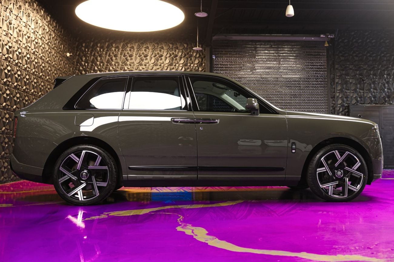 Rolls Royce Cullinan BLACK BADGE