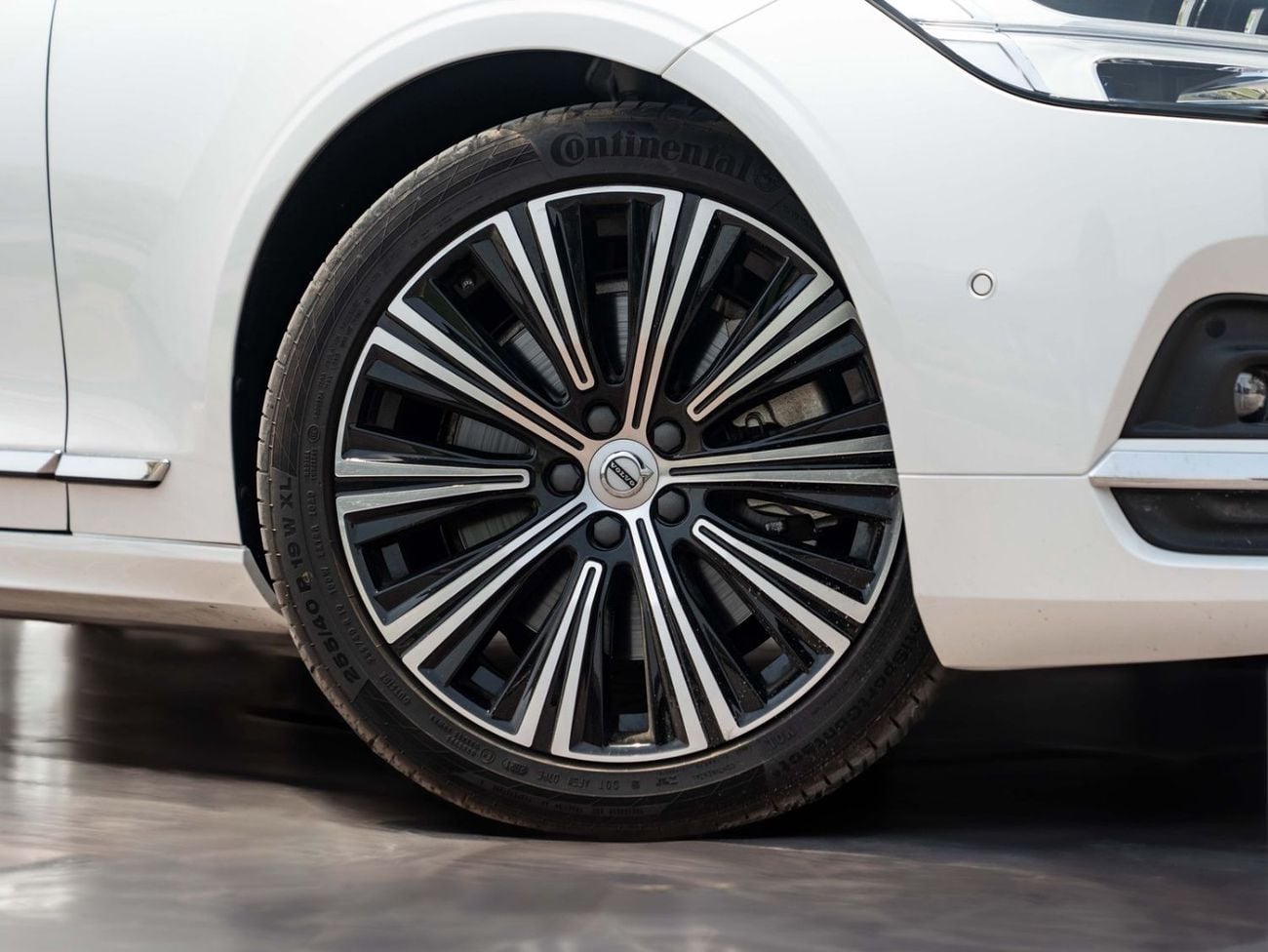 Volvo S90 B5 ULTIMATE BRIGHT 2024 Volvo S90 | Ultimate Bright AWD | GCC | WARRANTY