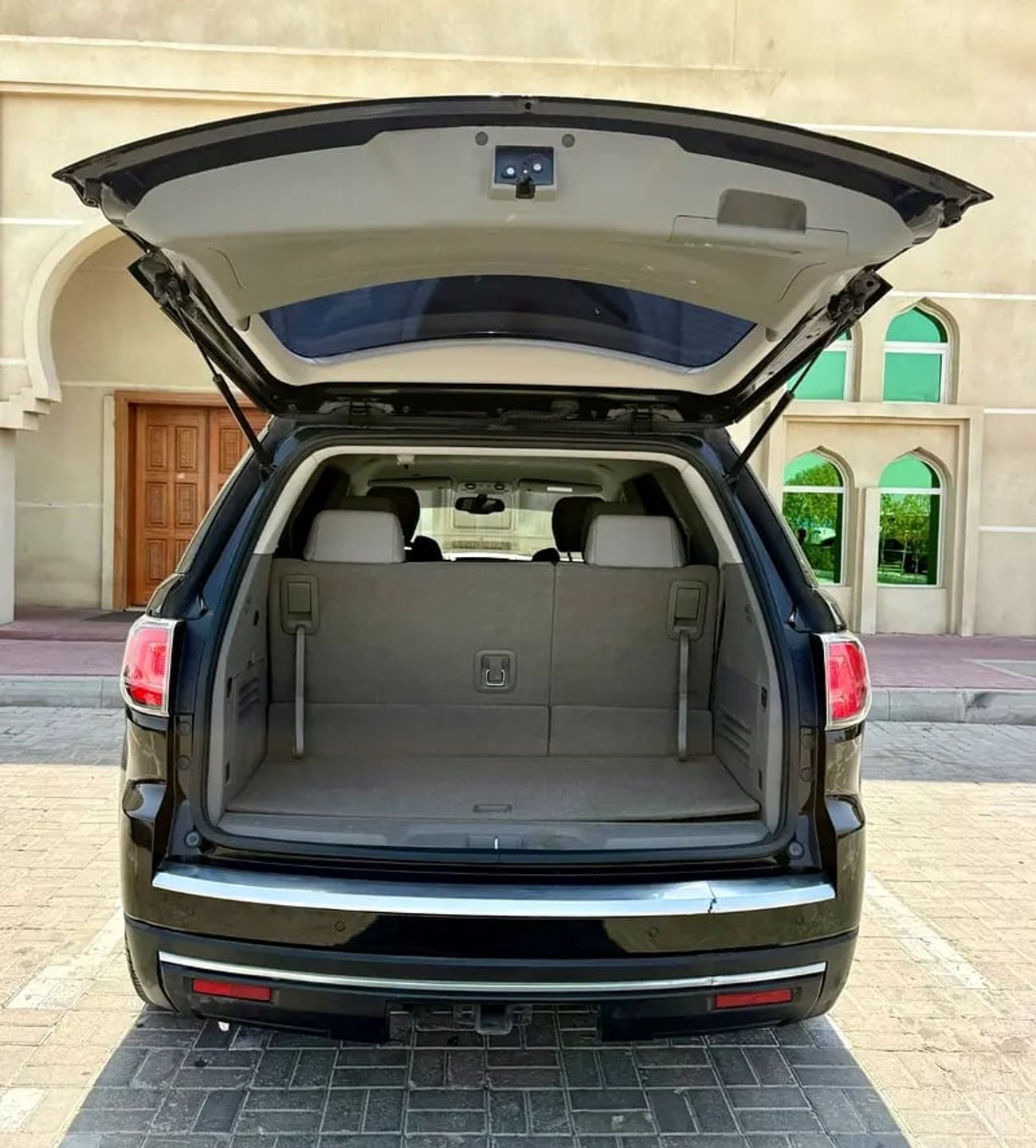 GMC Acadia GCC Specs - Reliable & Spacious Family SUV