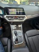 BMW 330i 330i - American Specs - GCC Stock
