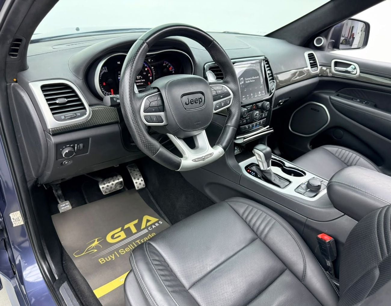 جيب جراند شيروكي TRACKHAWK جيب جراند شيروكي تراك هوك 2021، معدلة بالكامل، داخلية من ألياف الكربون، كاملة المواصفات، أمريكية الص