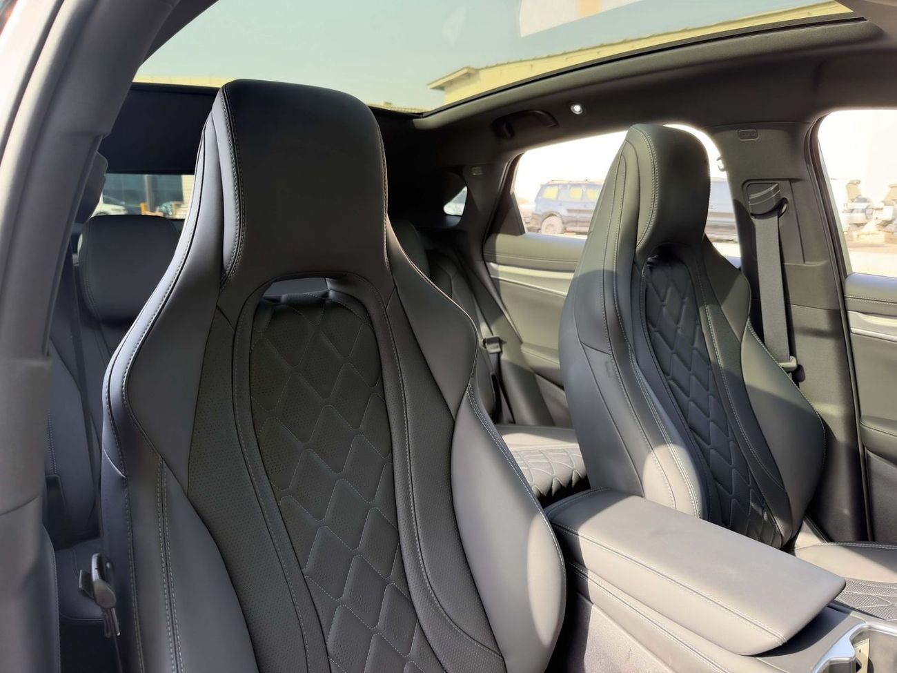 BYD Sealion 7 PREMIUM (L · None - Electric Cyl · Automatic · Electric · SUV/Crossover · Rear Wheel Drive · 5 Seats · 5 Door)