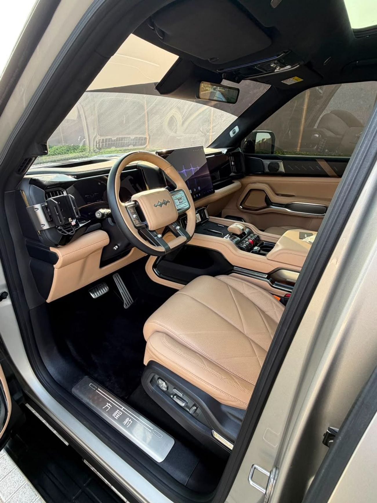 BYD Leopard 8 DELUX