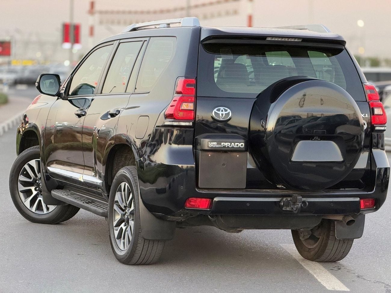 Toyota Prado TX-L Toyota Prado 2022 V6 full option 4.0L petrol black color