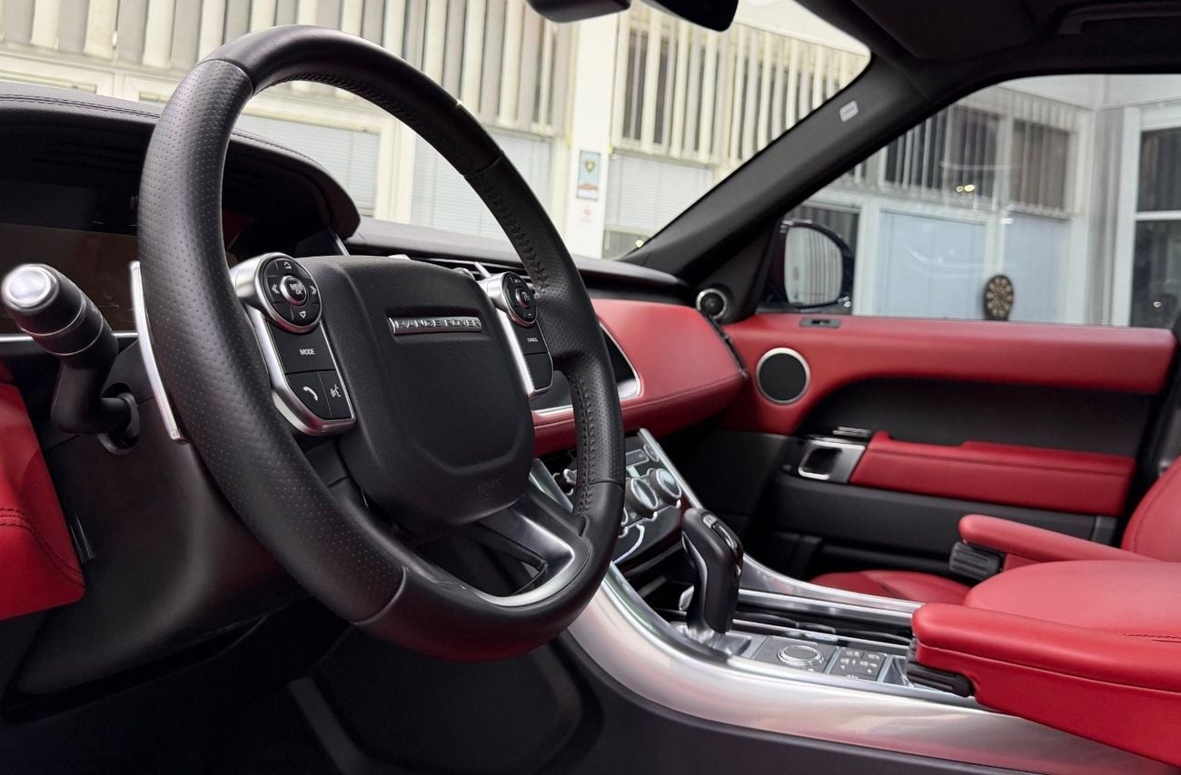 Land Rover Range Rover Sport HSE DYNAMIC GCC.. Dynamic .. V6 .. Perfect Condition