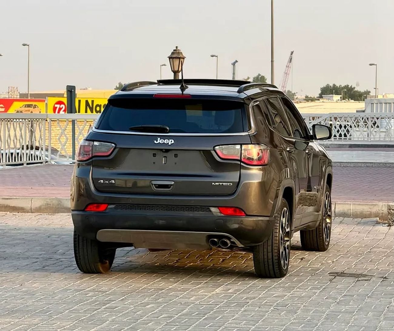 جيب كومباس ليميتد | GCC Specs | Low Mileage | Excellent Condition