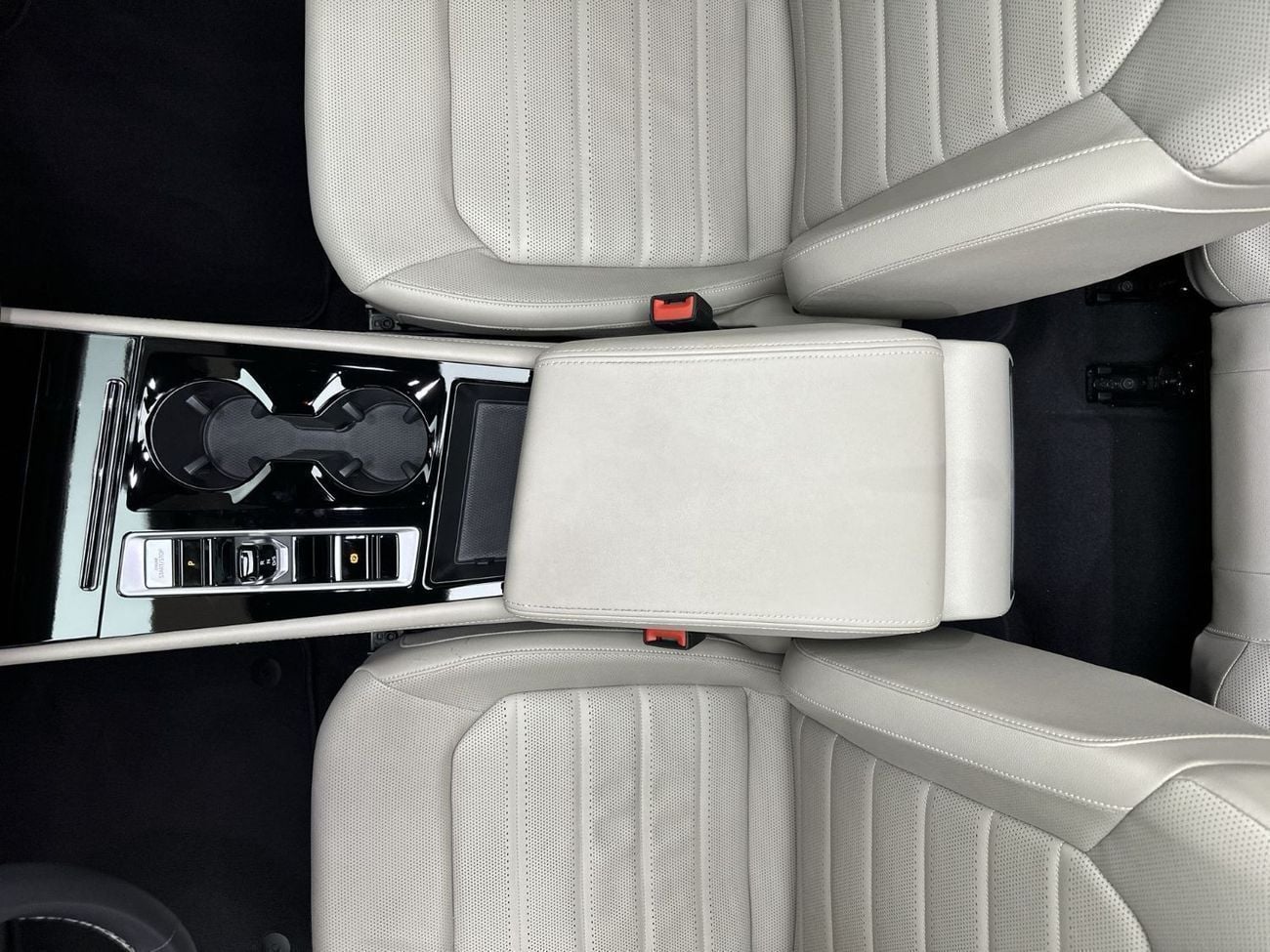 Volkswagen Teramont COMFORTLINE with Sunroof - Leather Seats 2L | VW Certified | Well Maintained