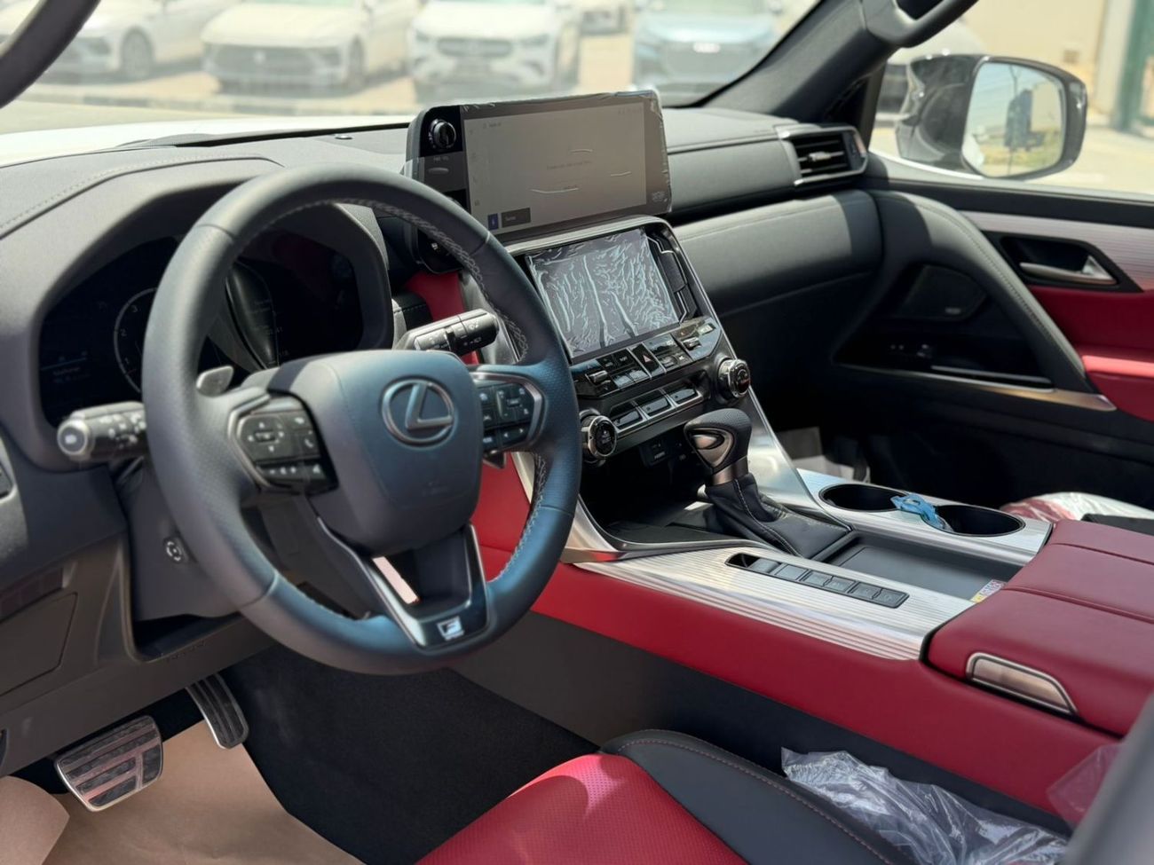 لكزس LX 600 SIGNATURE LEXUS LX600 3.5L twin turbo Model 2026