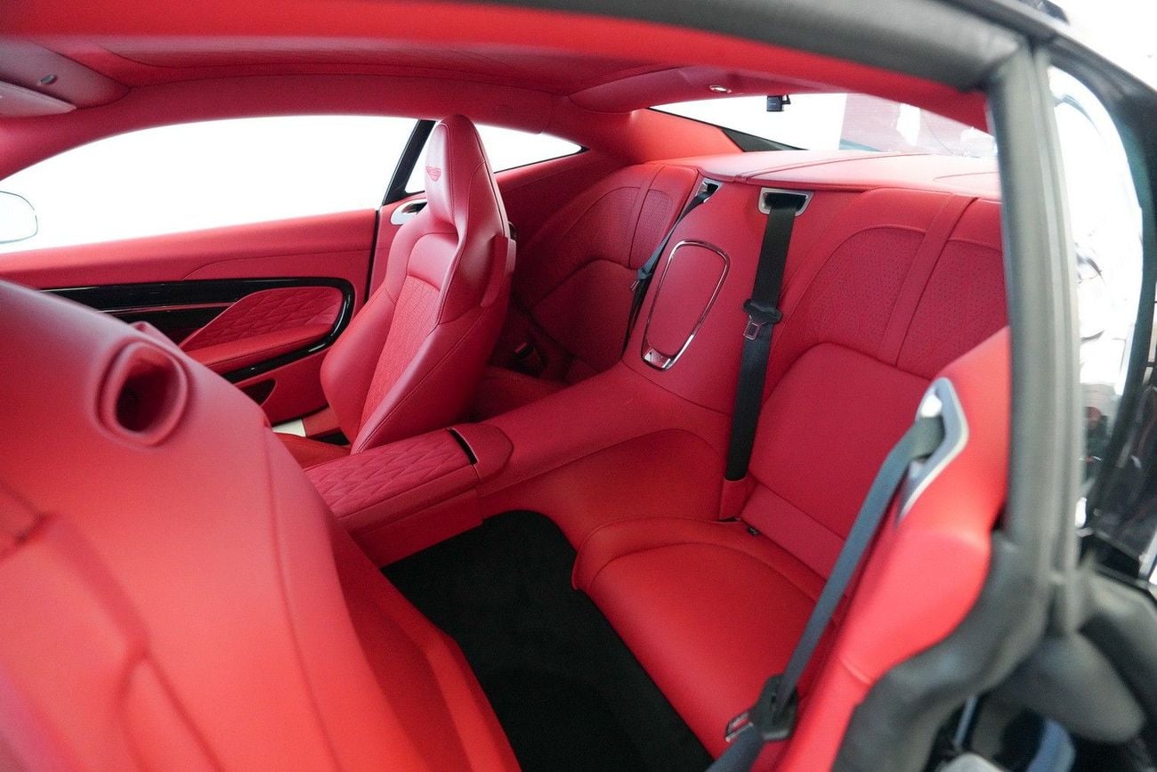 Aston Martin DB12 STANDARD