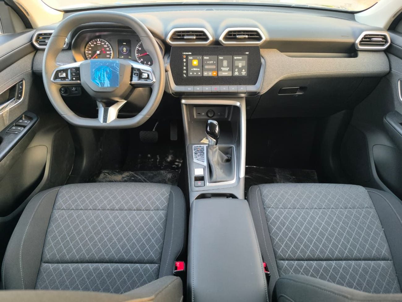 MG ZS STANDARD MG ZS 1.5L Standard GCC Specs 2026