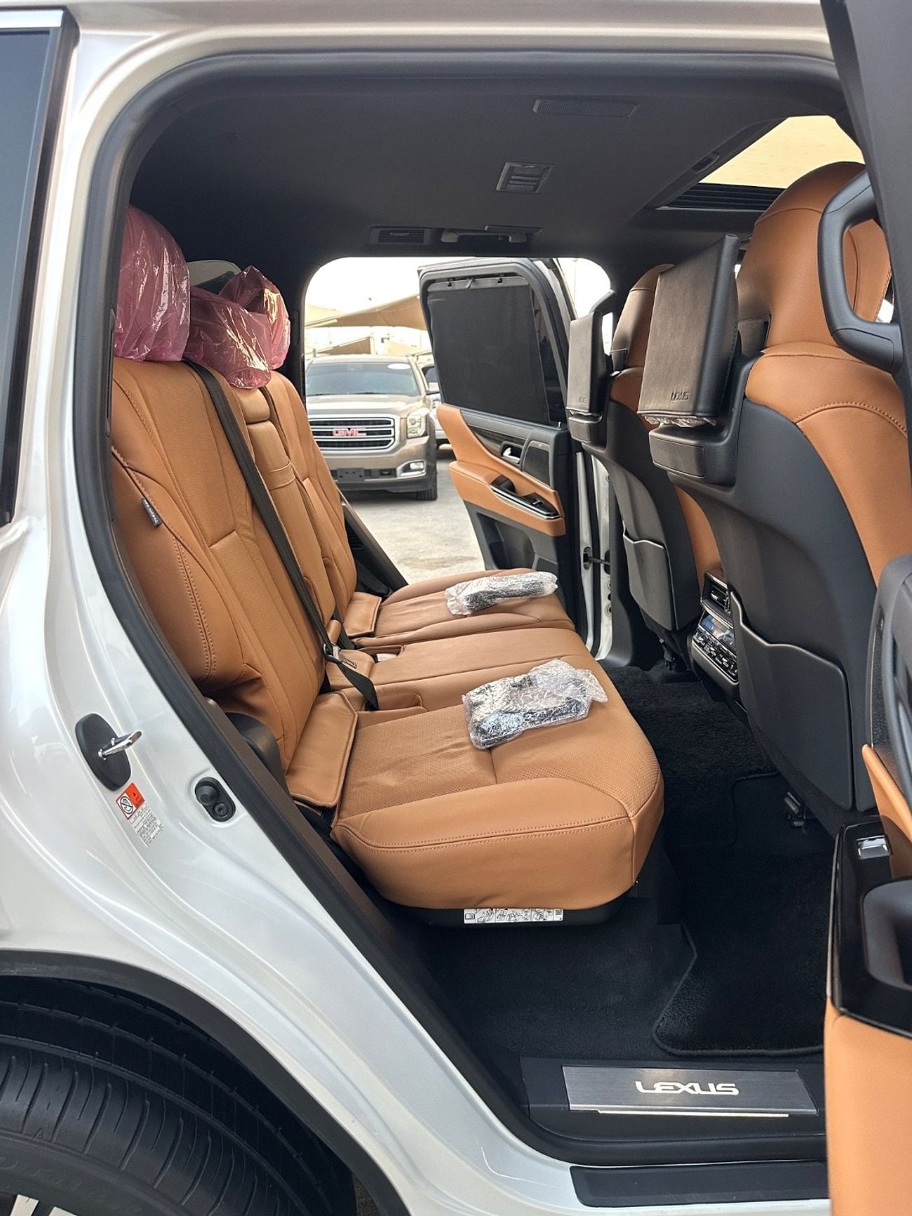 Lexus LX600 SIGNATURE