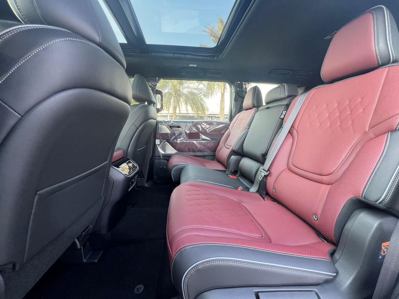 Infiniti QX80 AUTOGRAPH BENCH CHAIRS 3.5L
