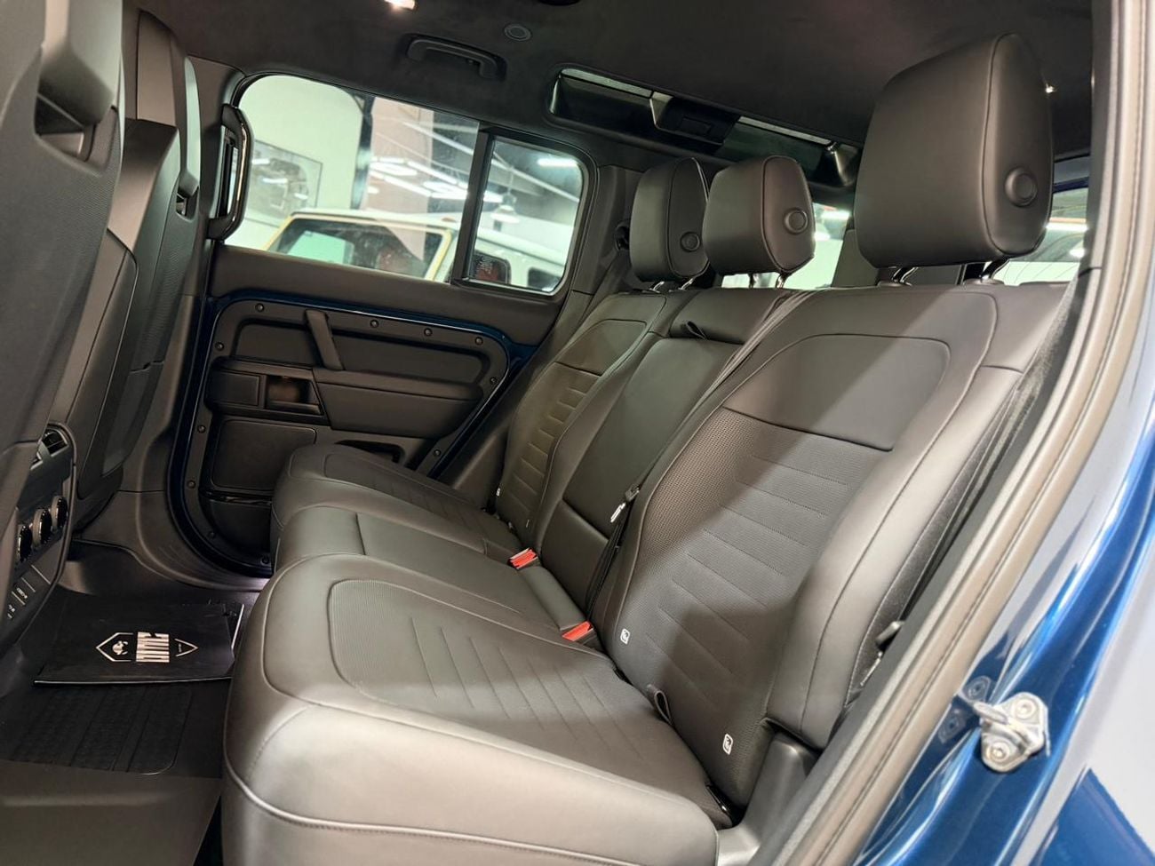 Land Rover Defender 110 635 OCTA V8 2026