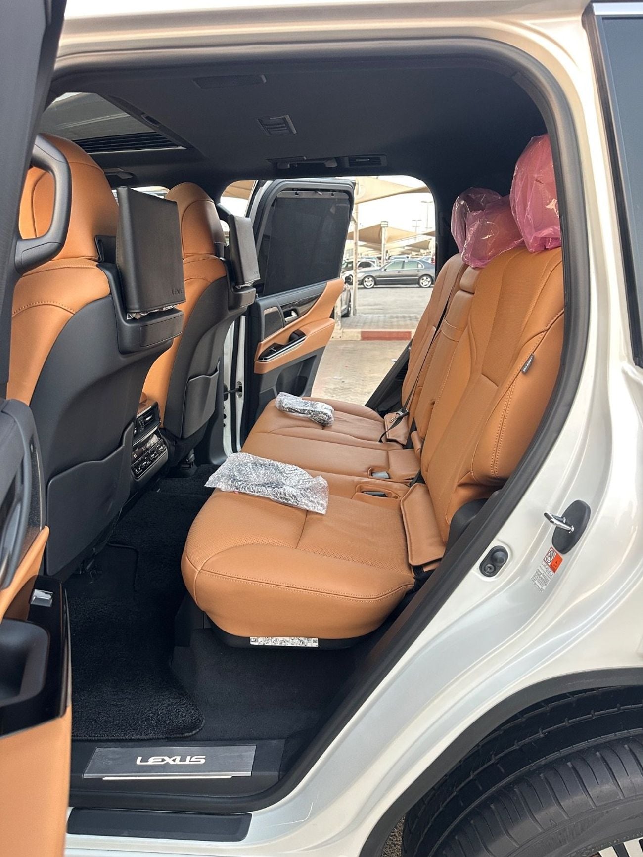 Lexus LX600 SIGNATURE