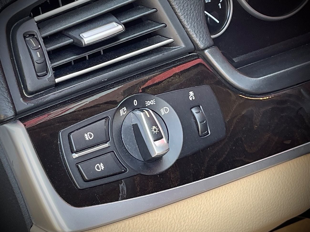 بي أم دبليو 528i EXECUTIVE