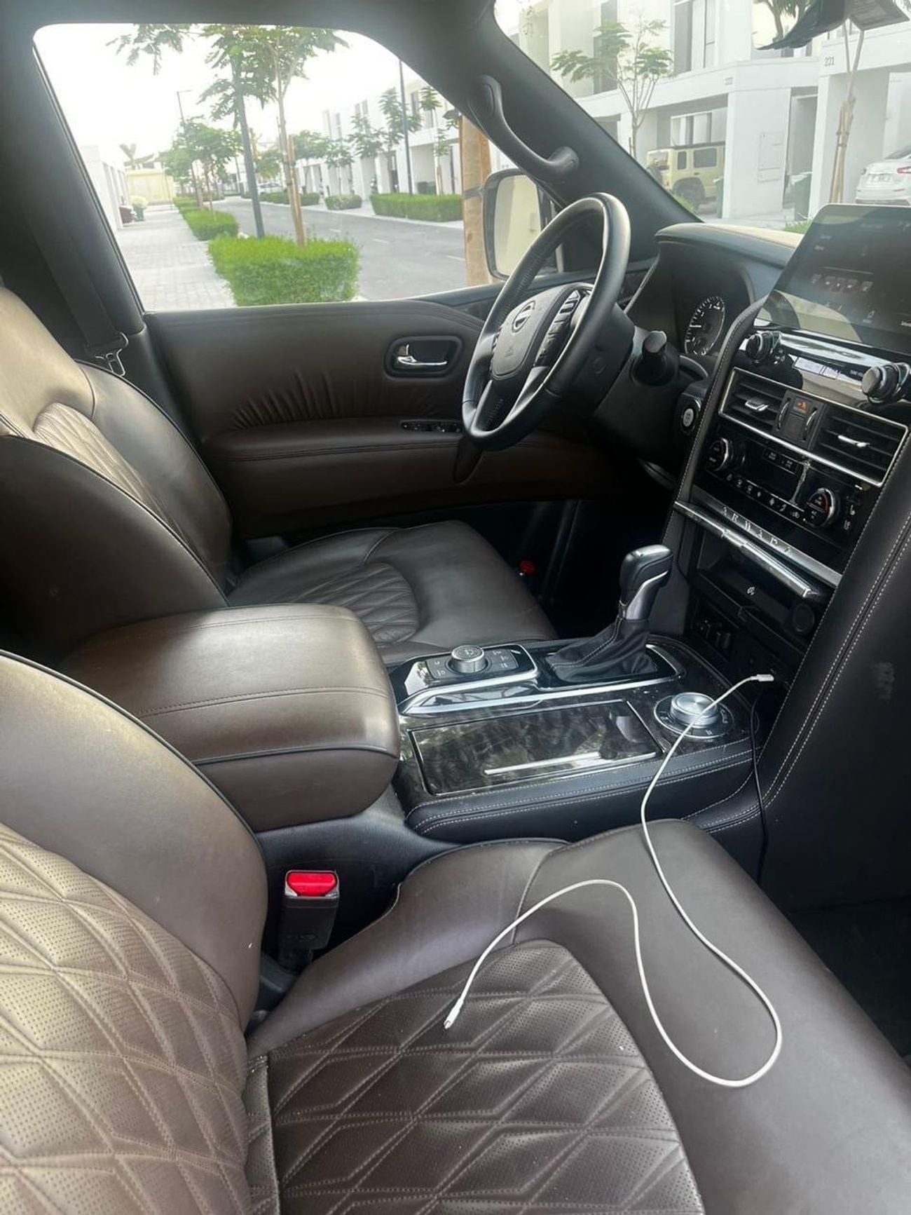 Nissan Armada PLATINUM